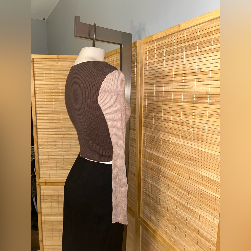 Garage brown tan cropped v-neck cardigan woman’s medium - Picture 2 of 7